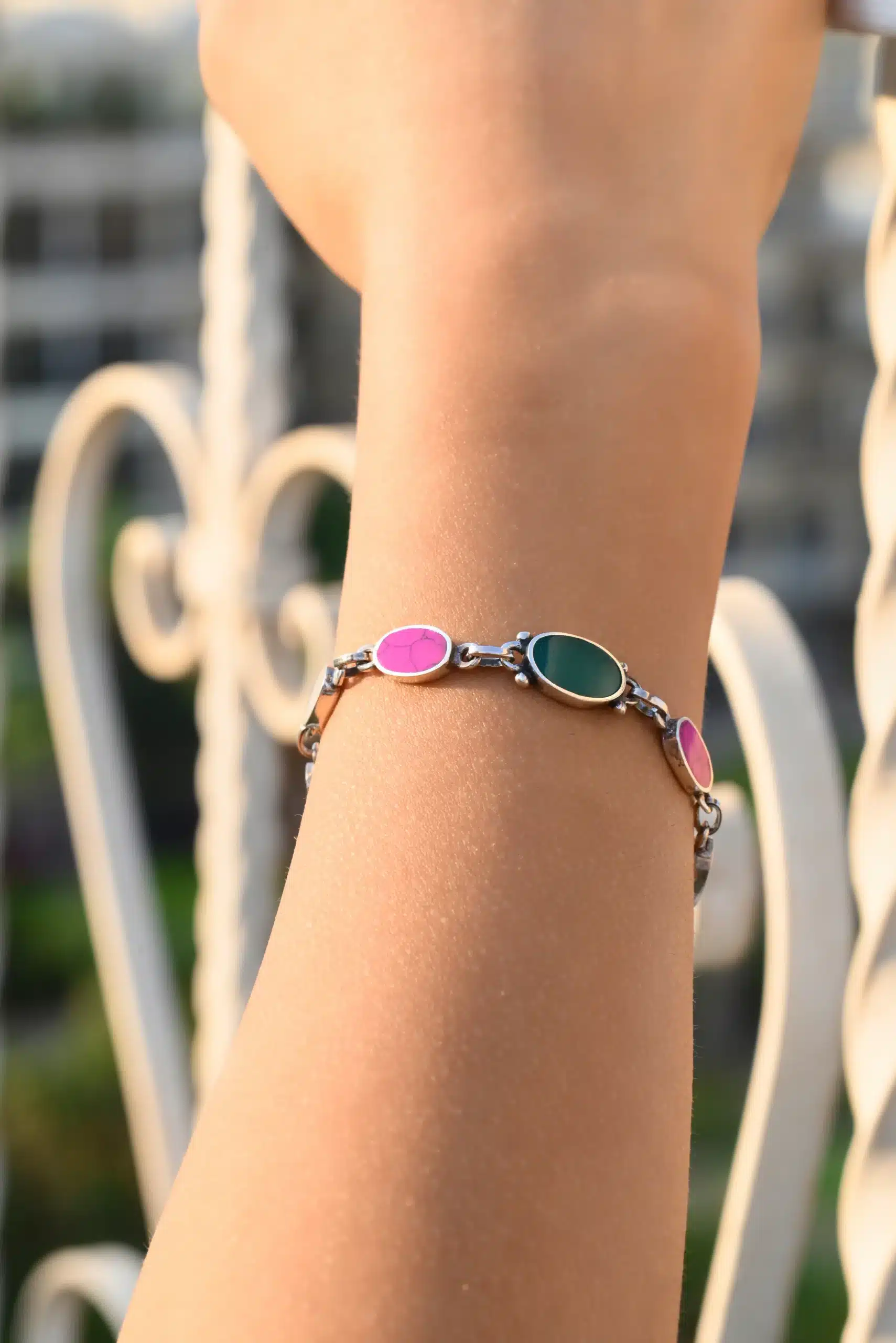 أساور الفضة بأحجار الزركون المتلألئة